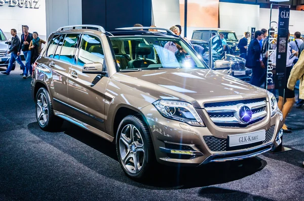 MOSCOW, RUSSIA - AUG 2012: MERCEDES-BENZ GLK-CLASS X204 presented as world premiere at the 16th MIAS Moscow International Automobile Salon on August 30, 2012 in Moscow, Russia — Stock fotografie