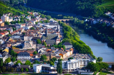 Bingen am Rhein ve Rhine Nehri, Rheinland-Pfalz, Almanya
