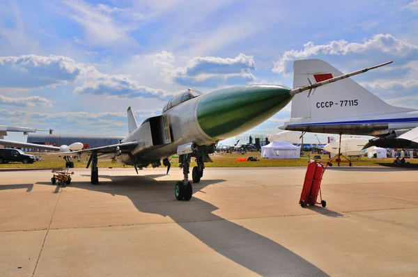 MOSCOW, RUSSIA - AUG 2015: supersonic interceptor Su-15 Flagon p — Stock Photo, Image