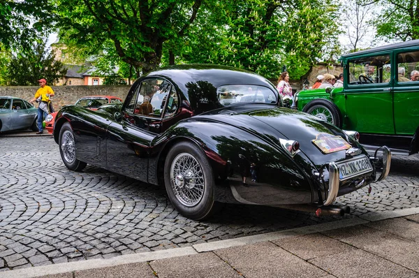 FULDA, GERMANY - MAI 2013: Jaguar XK120 sports coupe retro car o — Zdjęcie stockowe