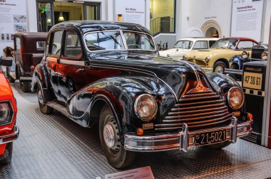 DRESDEN, GERMANY - MAI 2015: EMW 430-2 Taxi - Limousine 1952 in