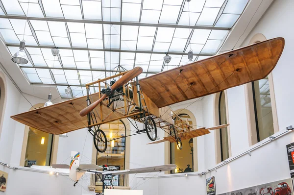 DRESDEN, JERMANY MAI 2015: Early Airplane Bleriot XI 1909 in D — Stok Foto