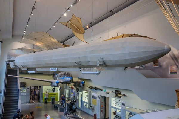 DRESDEN, ALEMANHA - MAI 2015: dirigível dirigível Zeppelin LZ 1 em — Fotografia de Stock