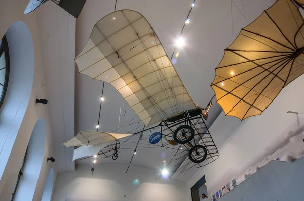 DRESDEN, JERMANY MAI 2015: mesin terbang kuno dengan propell — Stok Foto