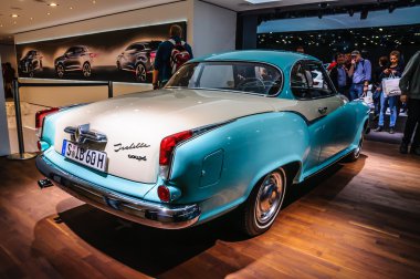 Frankfurt - Sept 2015: Borgward Isabella IAA stajyeri sundu