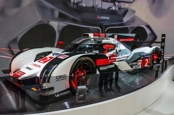 FRANKFURT - SEPT 2015: Audi R18 e-tron quattro presented at IAA — Stock Fotó