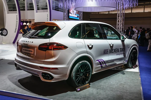 FRANKFURT - SEPT 2015 : Porsche Cayenne présentée à IAA Internat — Photo