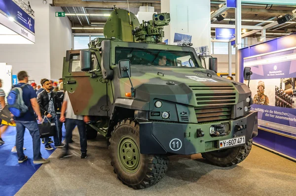 FRANKFURT - SEPT 2015: Mowag Eagle V Bundeswehr military car pre — Stockfoto