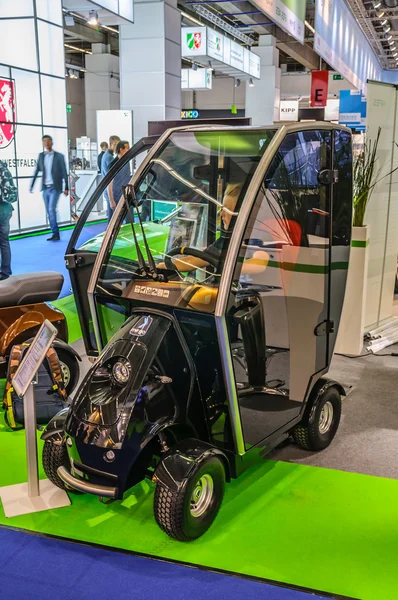 FRANKFURT - SEPTIEMBRE 2015: prototipo de coche eléctrico NEXXT presentado en —  Fotos de Stock