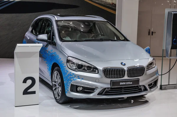 FRANKFURT - SEPT 2015 : BMW 225xe présenté à IAA International — Photo