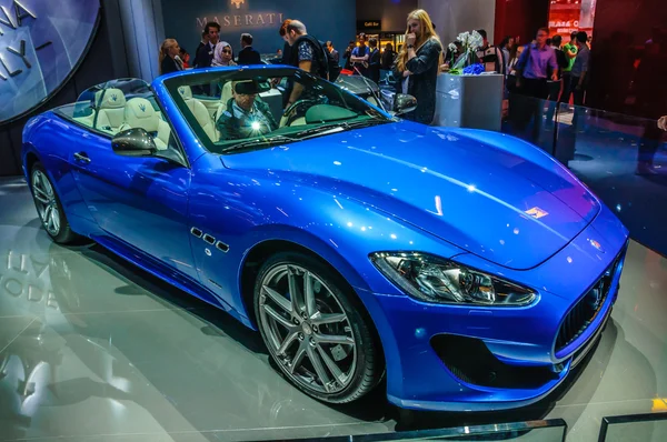 FRANKFURT - SEPTIEMBRE 2015: Maserati GranTurismo MC Centennial Editio — Foto de Stock