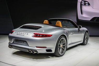 FRANKFURT - SEPT 2015: Porsche 911 991 Carrera S cabrio presente