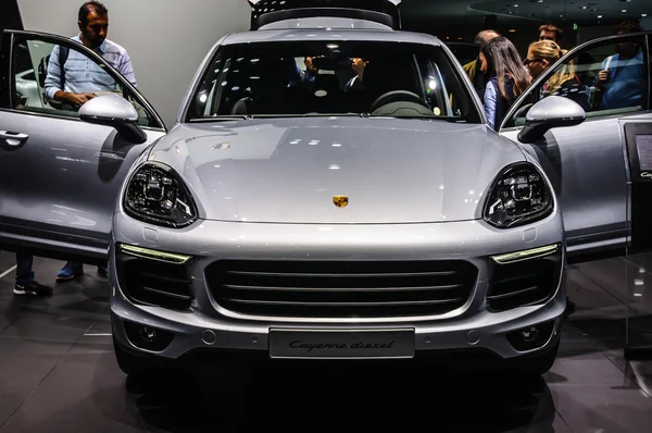 FRANKFURT - SEPT 2015: Porsche 958 Cayenne Diesel presentado en I — Foto de Stock