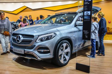 FRANKFURT - SEPT 2015: Mercedes-Benz GLE 350 d 4MATIC presented
