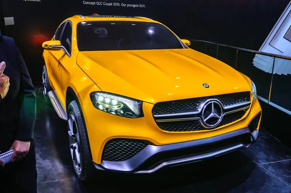 FRANKFURT - SEPTIEMBRE 2015: Mercedes-Benz Concept GLC Coupe presentado — Foto de Stock