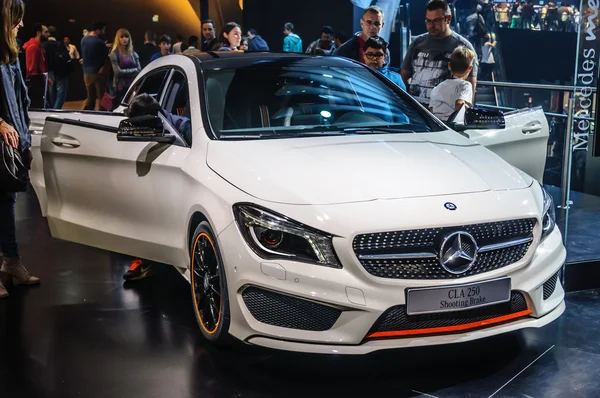 FRANKFURT - SEPTIEMBRE 2015: Mercedes-Benz CLA 250 Freno de disparo — Foto de Stock