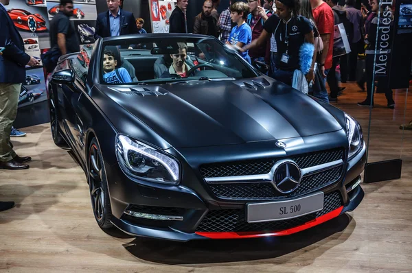 FRANKFURT - SEPT 2015: Mercedes-Benz SL 500 presented at IAA Int — Stockfoto