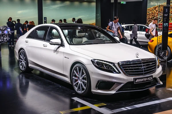 Frankfurt - září 2015: Mercedes-Benz S 63 Amg prezentovány na Iaa jsem — Stock fotografie