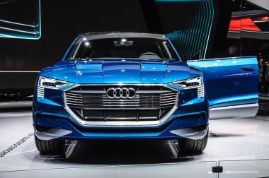 FRANKFURT - SEPT 2015: Audi E-Tron Quattro Concept presented at