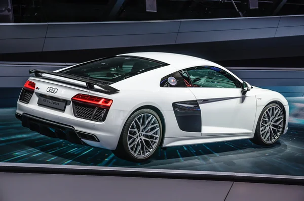 Frankfurt - sept 2015: audi r8 v10 plus präsentiert auf der iaa interna — Stockfoto