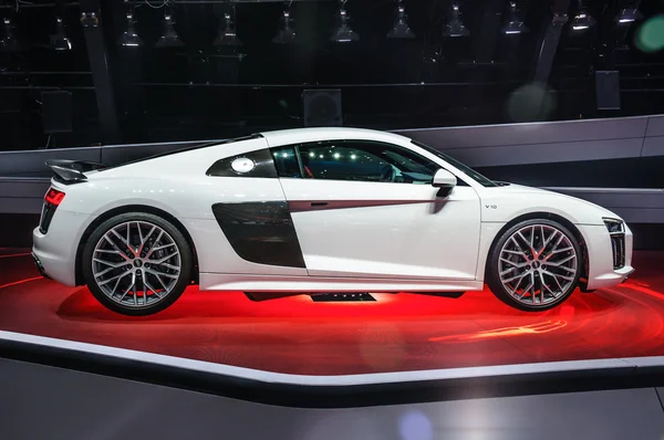 FRANKFURT - SEPT 2015: Audi R8 V10 plus presented at IAA Interna — Stockfoto