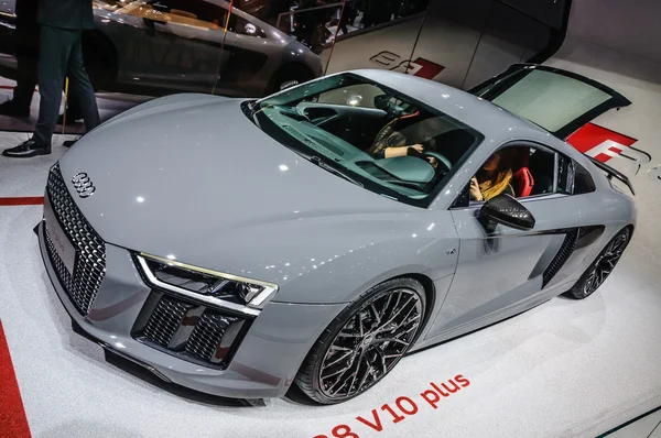 FRANKFURT - SEPT 2015: Audi R8 V10 plus presented at IAA Interna — Stockfoto