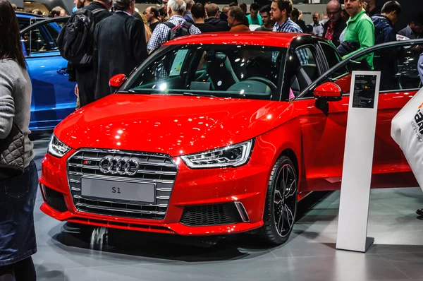 FRANKFURT - SEPTIEMBRE 2015: Audi S1 presentado en IAA International Mo — Foto de Stock