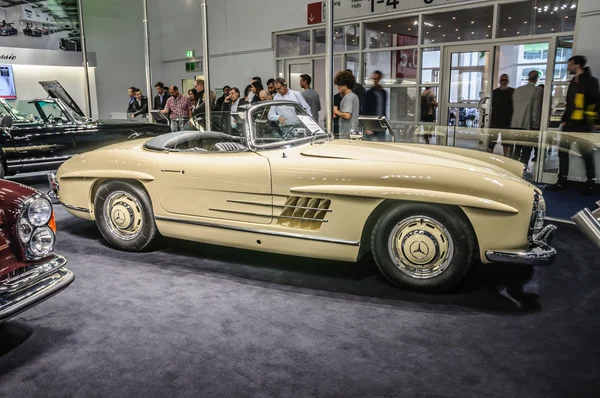 FRANKFURT - SEPT 2015: 1957 Brabus Classic Mercedes-Benz 300 SL — 图库照片