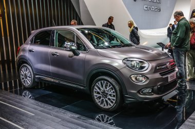 FRANKFURT - SEPT 2015: FIAT 500x presented at IAA International