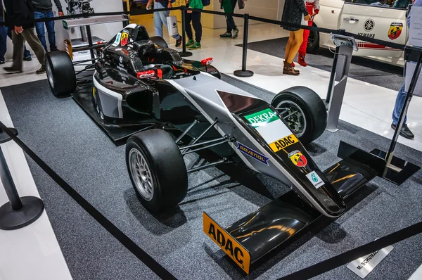 FRANKFURT - SEPT 2015: ADAC Formula Four F4 presented at IAA Int — Stockfoto