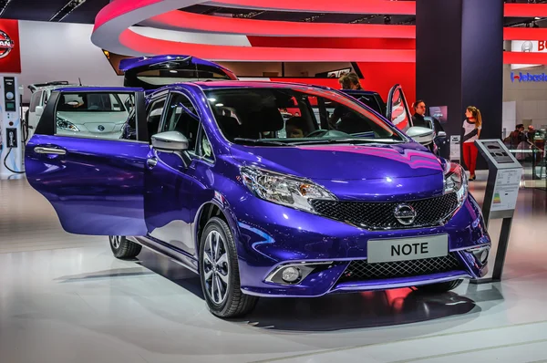 FRANKFURT - SEPT 2015: Nissan Note presented at IAA Internationa — Stock Photo, Image