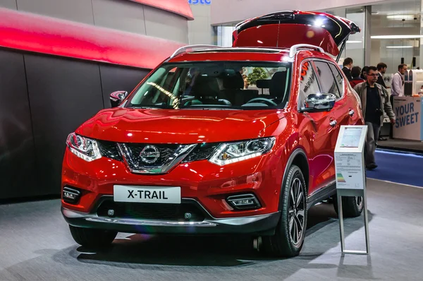 FRANKFURT - SEPT 2015: Nissan X-Trail presented at IAA Internati — Zdjęcie stockowe