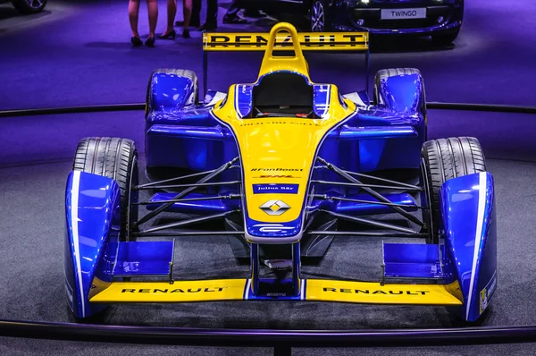 FRANKFURT - SEPT 2015: Renault Formula E presented at IAA Intern — ストック写真