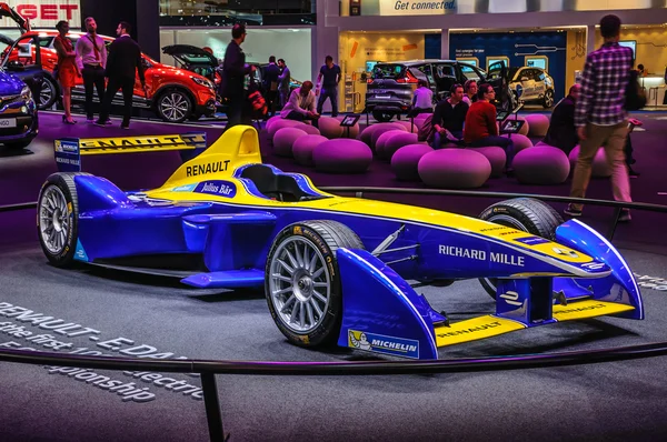 FRANKFURT - SEPT 2015: Renault Formula E presented at IAA Intern — стокове фото