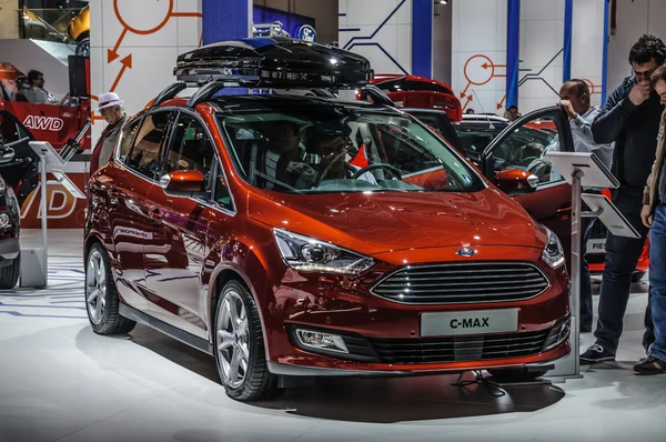 FRANKFURT - SEPT 2015: Ford C-Max presented at IAA International — Stockfoto