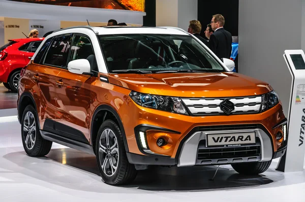 FRANKFURT - SEPTIEMBRE 2015: Suzuki Vitara presenta en IAA Internatio —  Fotos de Stock