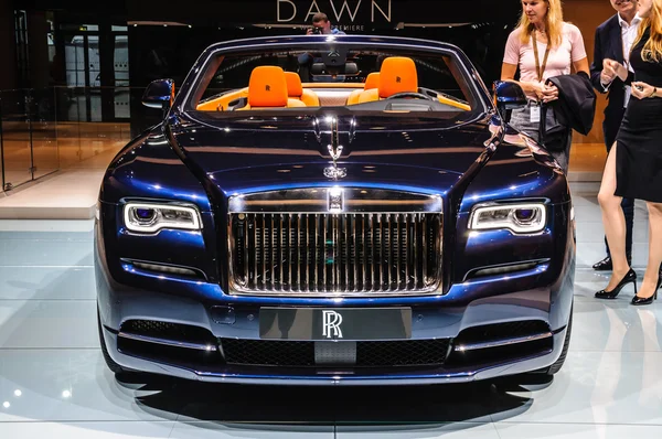 FRANKFURT - SEPT 2015: Rolls-Royce Phantom Coupe presented at IA — ストック写真