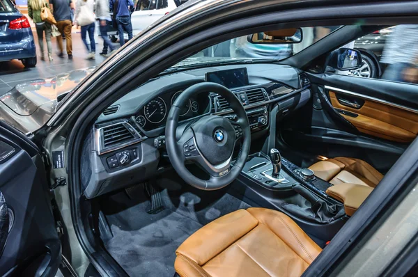 FRANKFURT - SEPT 2015: BMW 530d presented at IAA International M — ストック写真