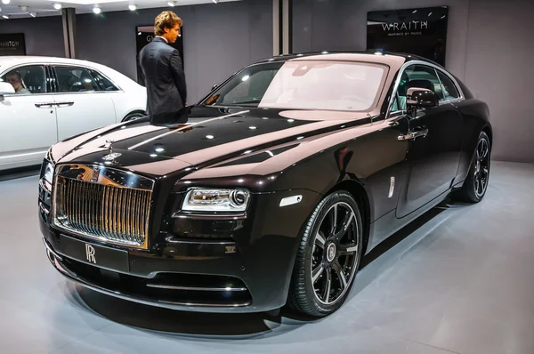 FRANKFURT - SEPTIEMBRE 2015: Rolls-Royce Wraith presentado en el IAA Inter — Foto de Stock