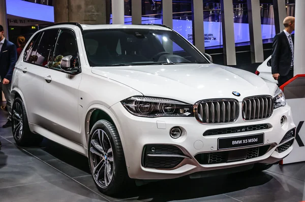 FRANKFURT - SEPT 2015: BMW X5 M50d presented at IAA Internationa — Stock fotografie