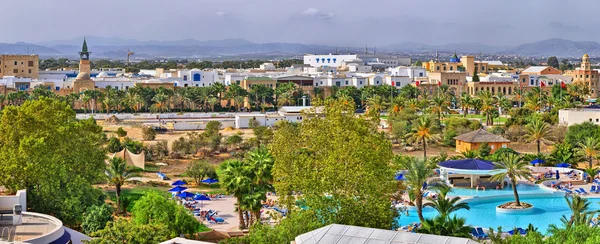 Swimming pool in luxury hotel, Hammamet, Tunisia, Mediterranean — Stock Photo, Image