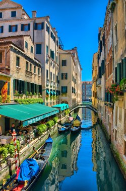 Venice, İtalya - Haziran 2014: Restoran Kanal 9 Haziran 201 yakınındaki