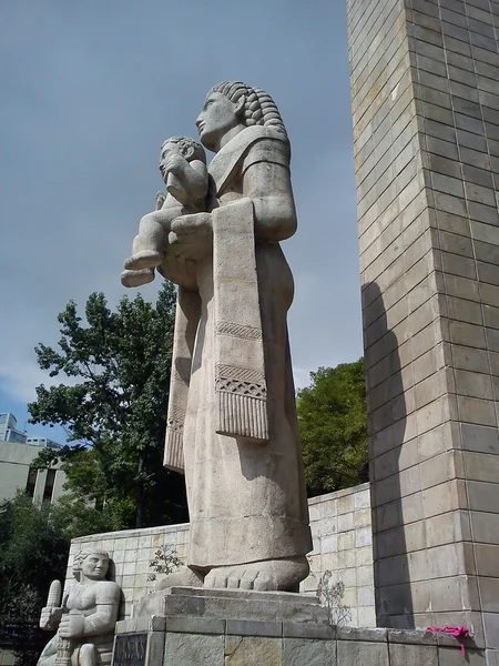 Monumento a la madre — Foto de Stock