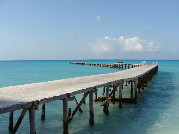 Muelle solitario —  Fotos de Stock