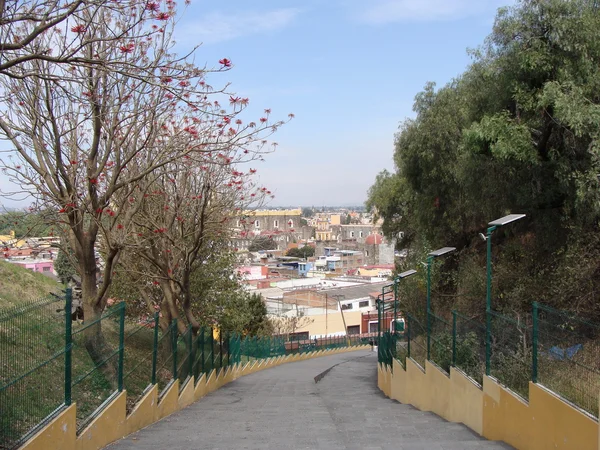 Callejón con el descenso — Foto de Stock