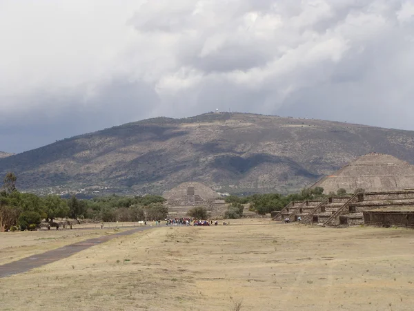 Piramidy w Teotihuacan — Zdjęcie stockowe