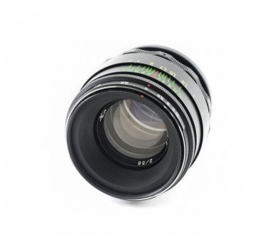 Beyaz arka plan üzerinde izole siyah manuel kamera objektifi