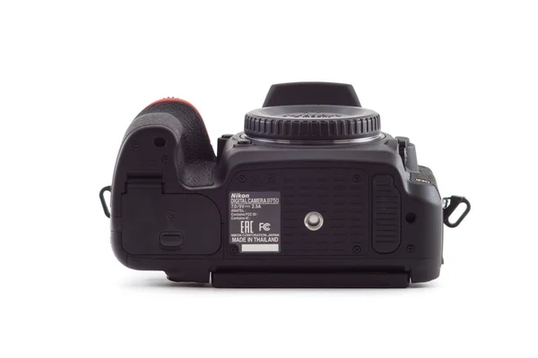 Osinniki, Rusland - 07 December 2014: Nikon D750 cameralichaam, de eerste digitale Slr camera Fx in Nikon's geschiedenis met draaibare scherm en Wi-Fi — Stockfoto
