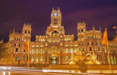 Madrid - plaza de cibeles dusk içinde saraydan iletişim