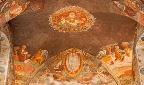 Bergamo, İtalya - 26 Ocak 2013: Michele al pozzo bianco kilisesinin ana apsisi. Fresco tarafından Giovani Battista Guarinoni d'Averara yıl 1577. — Stok fotoğraf